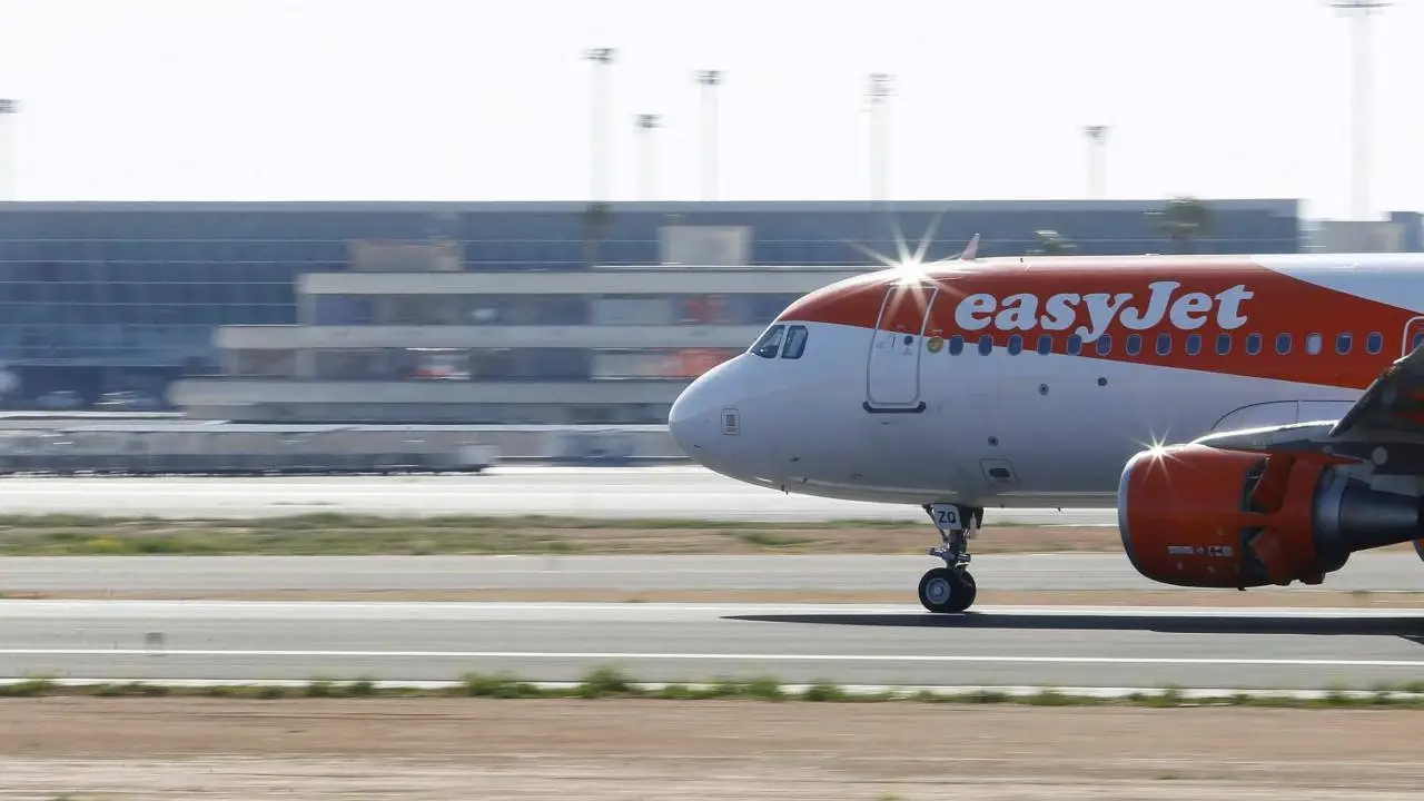 İngiliz şirketi easyJet İsrail'e uçuşları durdurdu