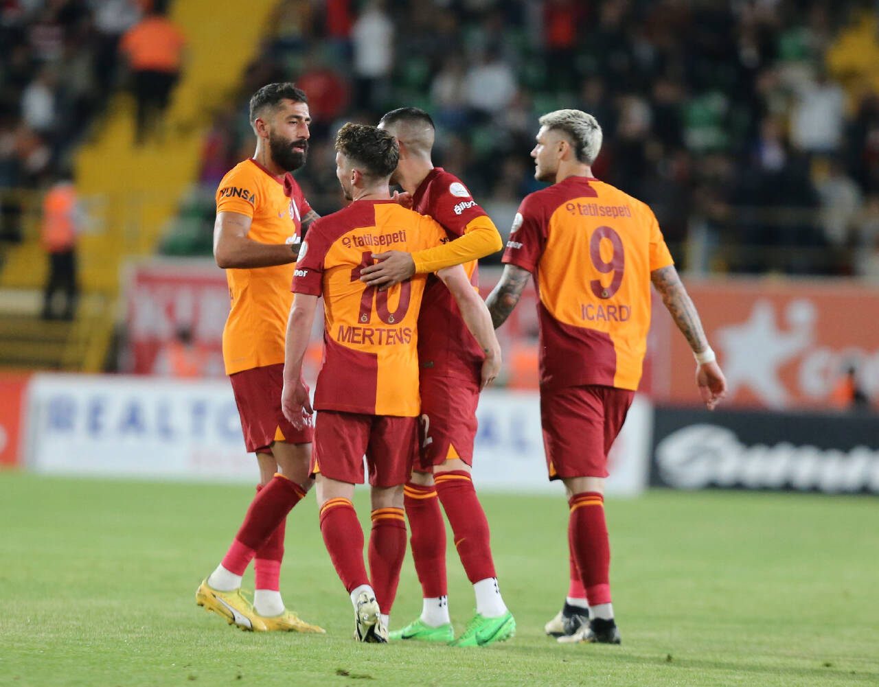 Galatasaray'da şok sakatlık! Sezonu kapattı