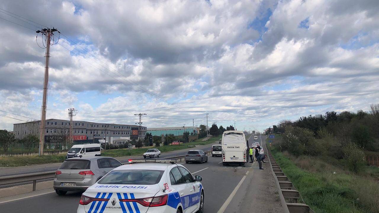 Tekirdağ'da servis araçları kaza yaptı: 16 kişi yaralandı