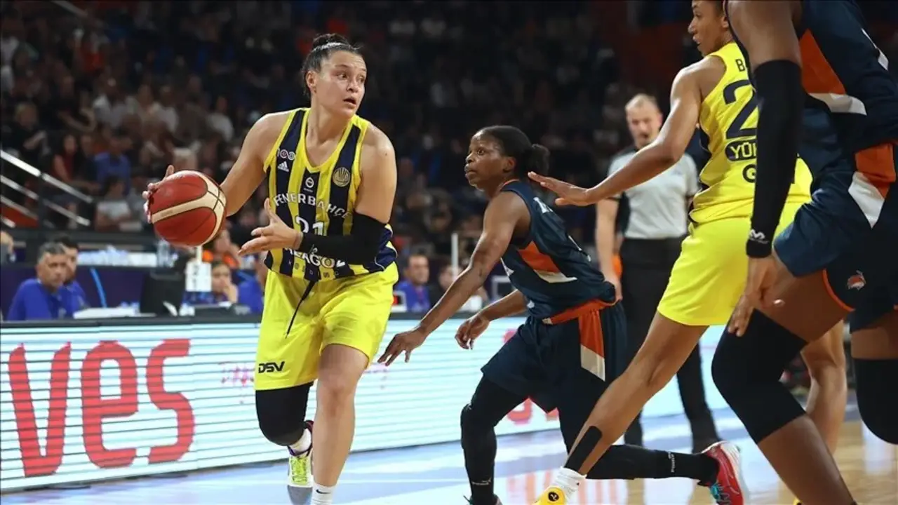 Basketbol FIBA Kadınlar Avrupa Ligi Dörtlü Finali'nde Fenerbahçe finale yükseldi