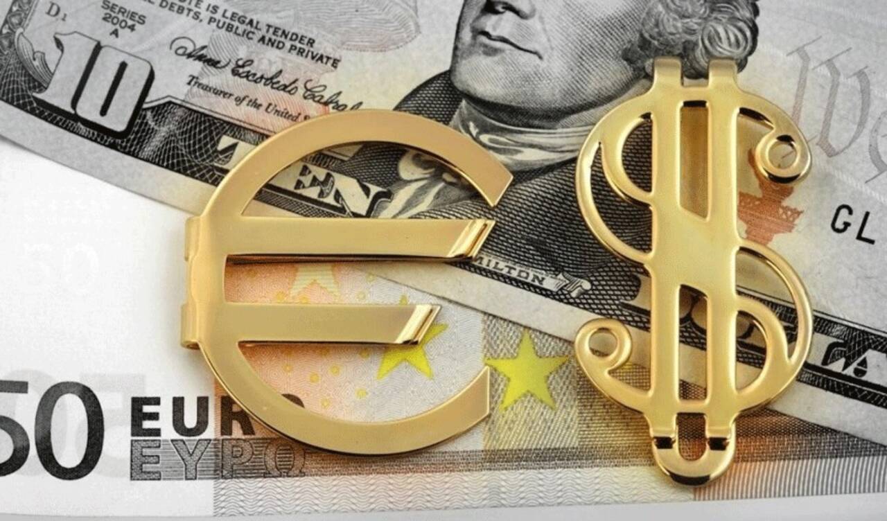 Dolar ve euroda günün ilk rakamları