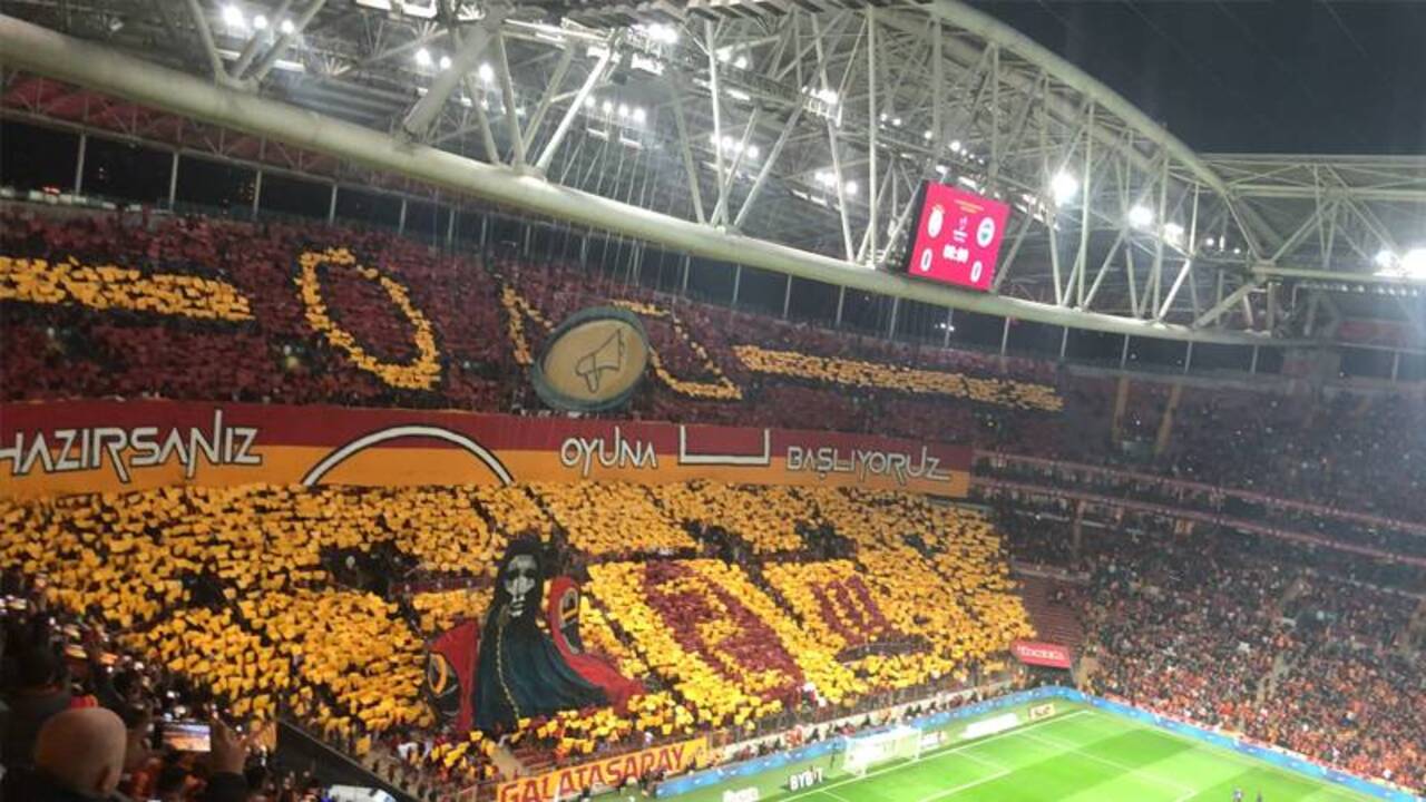 Galatasaray-Fenerbahçe derbisinin bilet fiyatları dudak uçuklattı