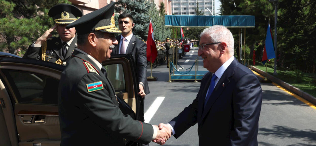 Bakan Güler, Azerbaycanlı mevkidaşı Hasanov ile görüştü