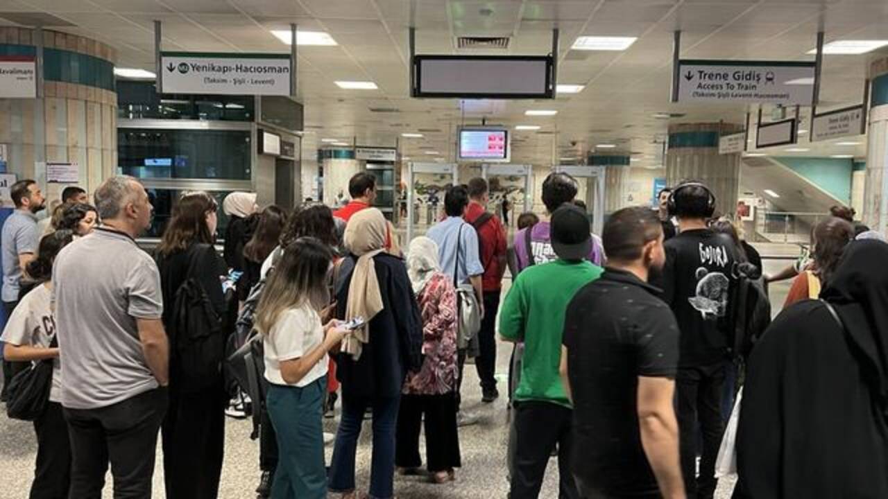 Yenikapı-Hacıosman metrosunda intihar girişimi! Seferler aksadı