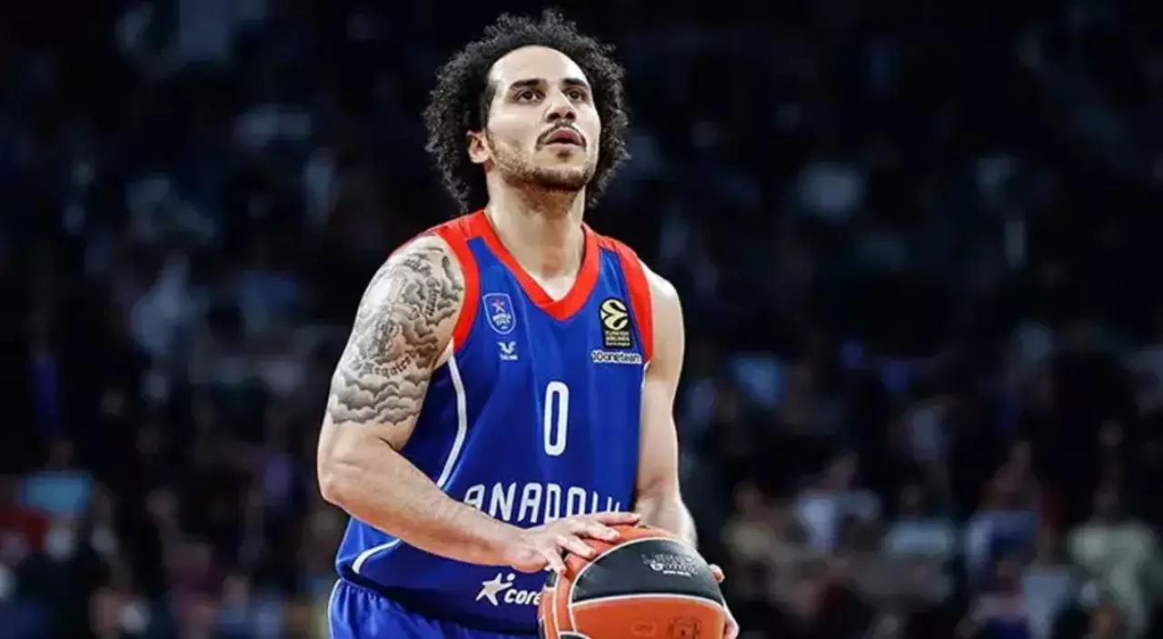 Shane Larkin'den 4 yıllık imza! Anadolu Efes resmen açıkladı