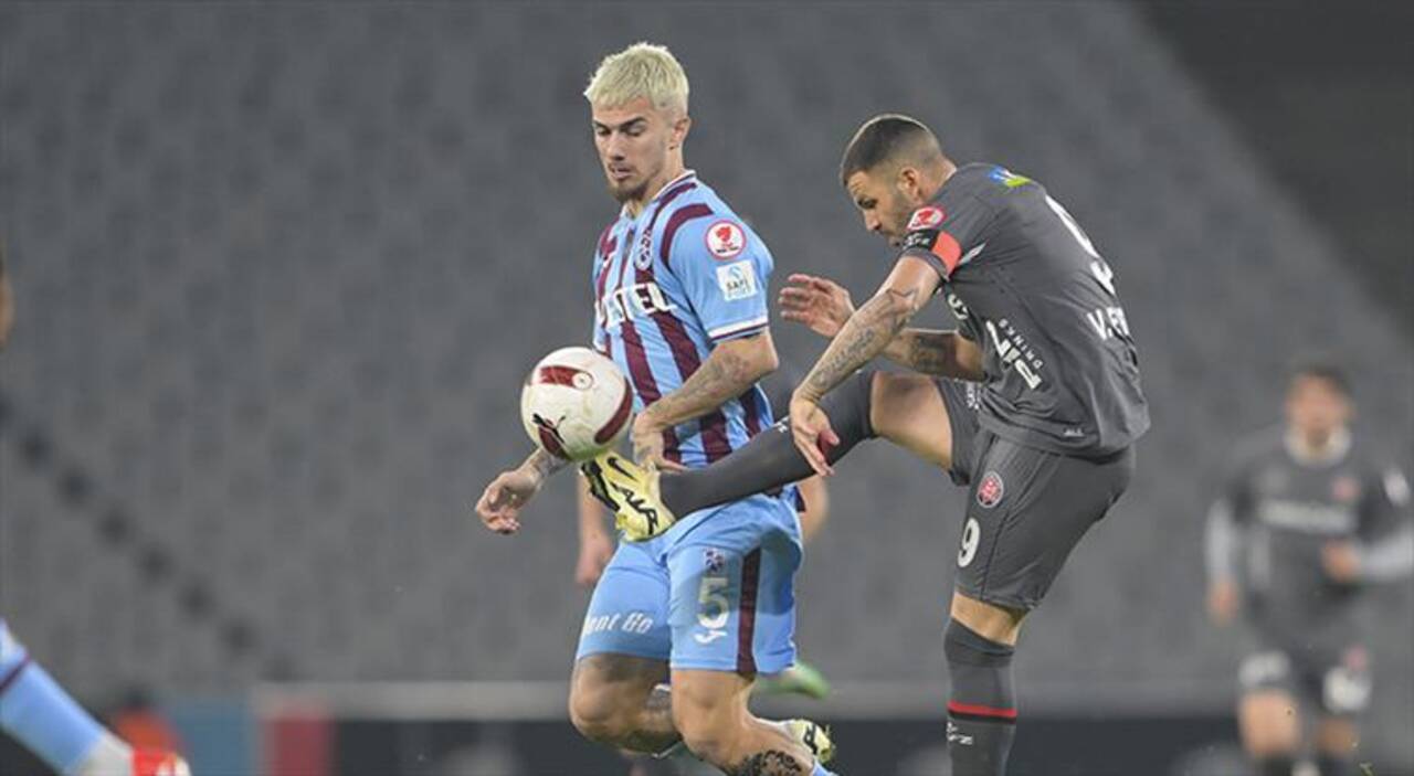 Trabzonspor, Karagümrük'ü 4 golle geçti! Finalde Beşiktaş'ın rakibi oldu