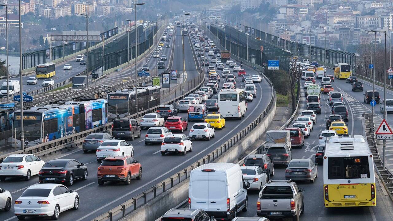 Araç kullanıcıları dikkat! Trafik sigortasında artış oranı belli oldu