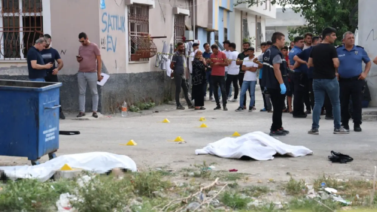 Boşanma aşamasındaki eşinin ailesine katliam yapan zanlı yakalandı