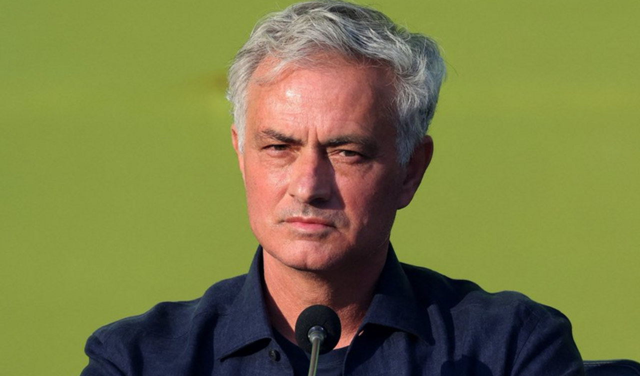 Fenerbahçe'de Mourinho kolları sıvadı: 9 ayrılık kapıda