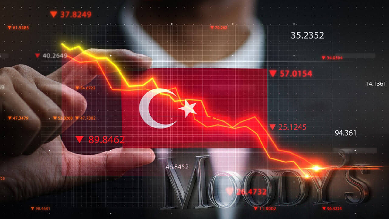 Moody's, 11 yıl sonra Türkiye'nin kredi notunu iki kademe yükseltti