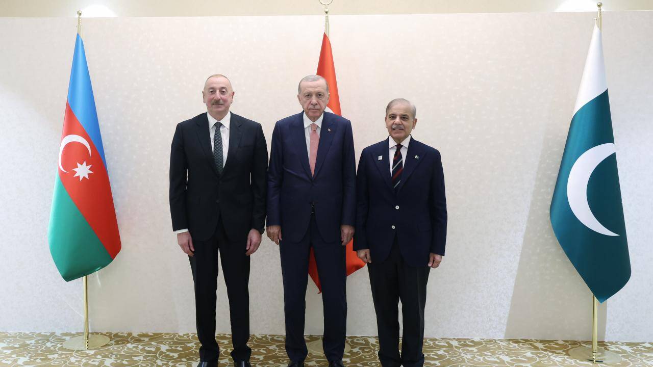 Cumhurbaşkanı Erdoğan, Aliyev ve Şerif arasında üçlü toplantı