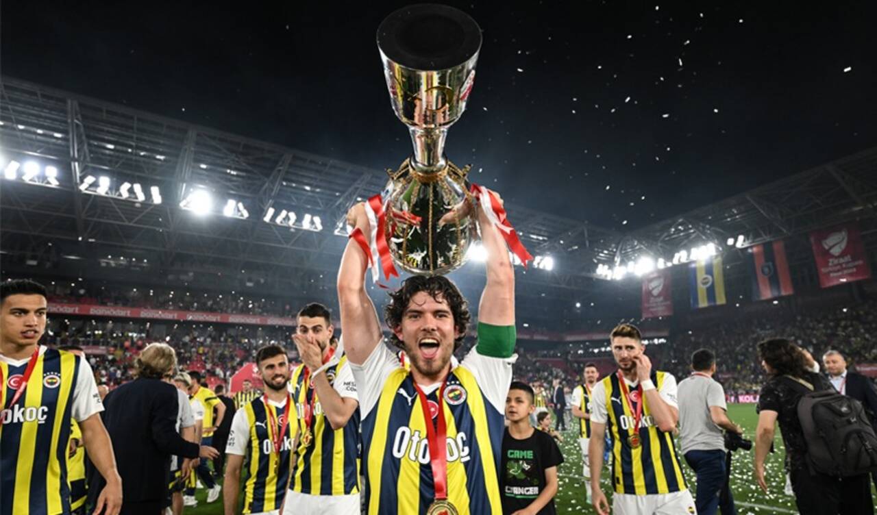 Fenerbahçe'de gündem Ferdi Kadıoğlu: Planlar değişti