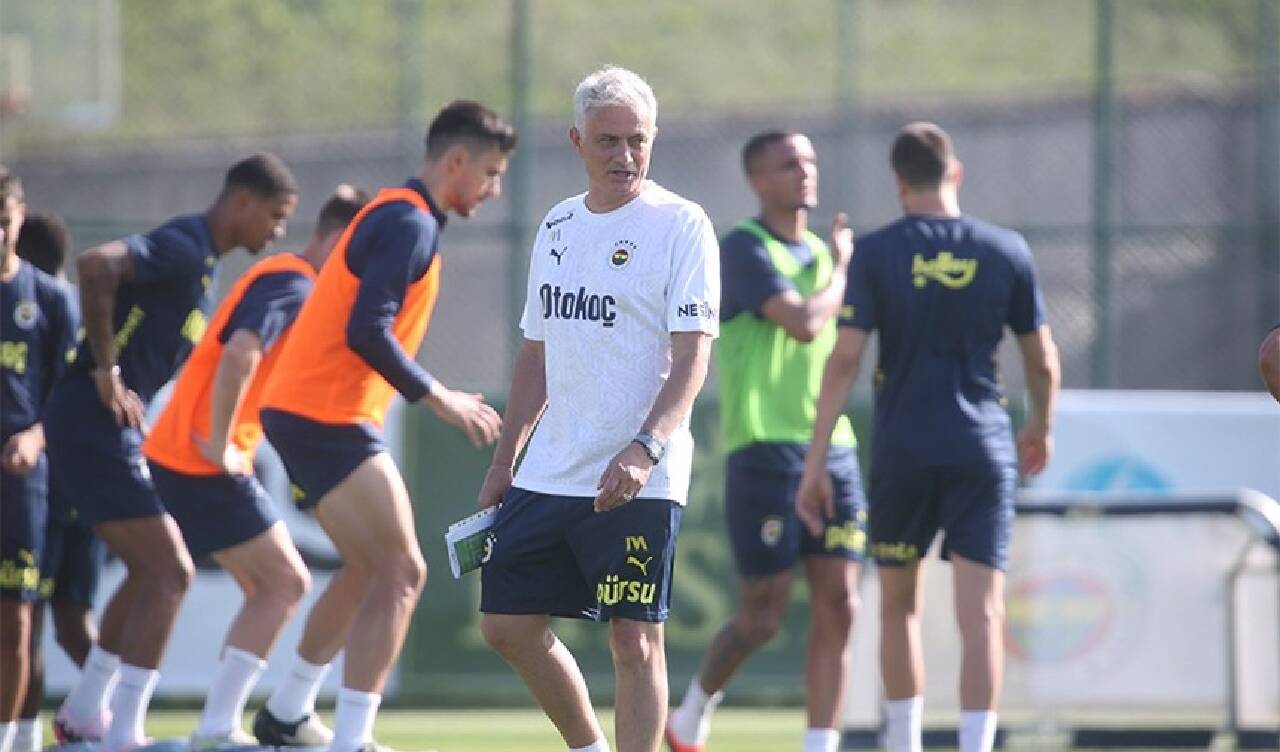 Fenerbahçe'de Jose Mourinho rüzgarı: 8 futbolcuyu istemiyor