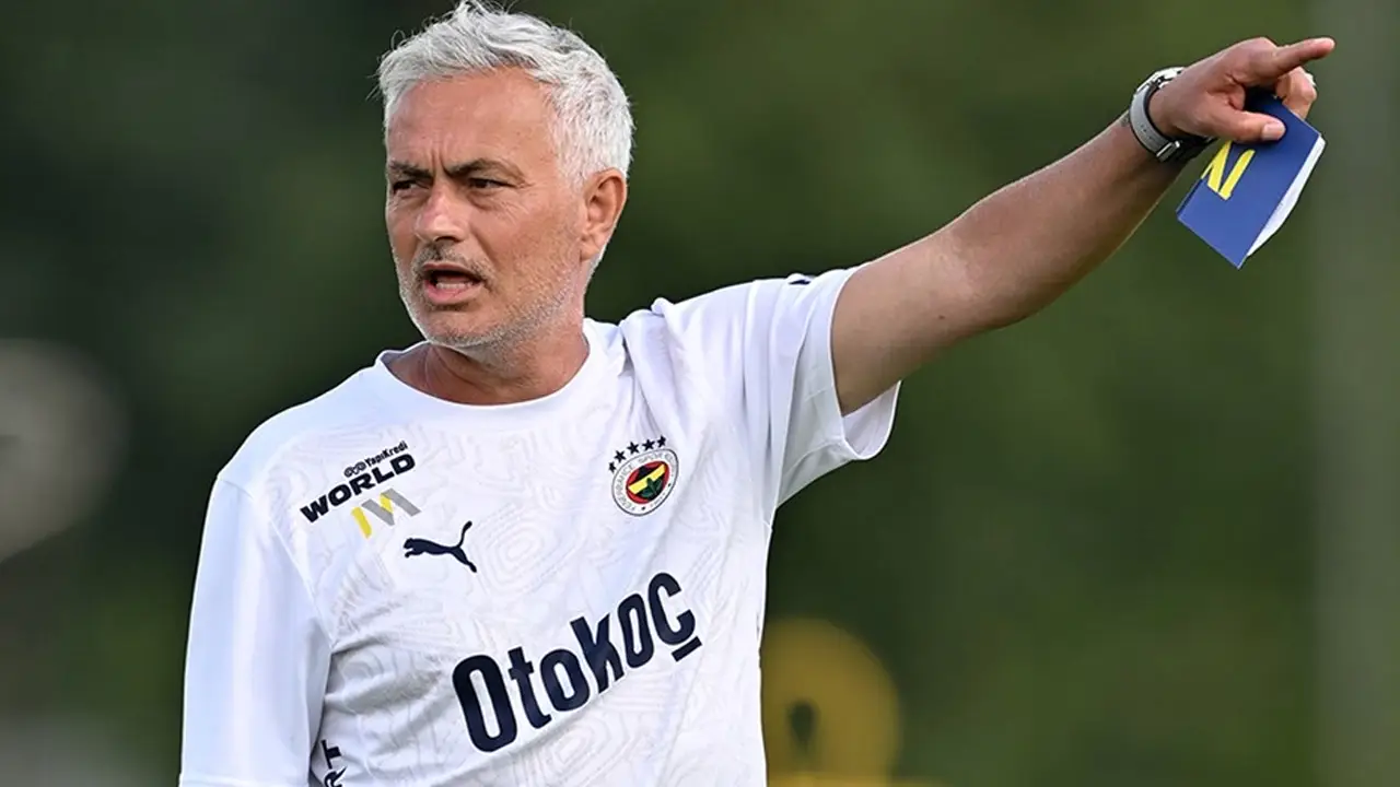 Mourinho'dan derbi açıklaması: Eleştirilmesi gereken kişiler varsa ben ve oyuncularımdır