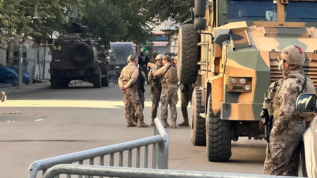 Iğdır'daki bombalı saldırıya ilişkin DEM Parti İl Başkanı'nın da bulunduğu 8 kişi gözaltına alındı