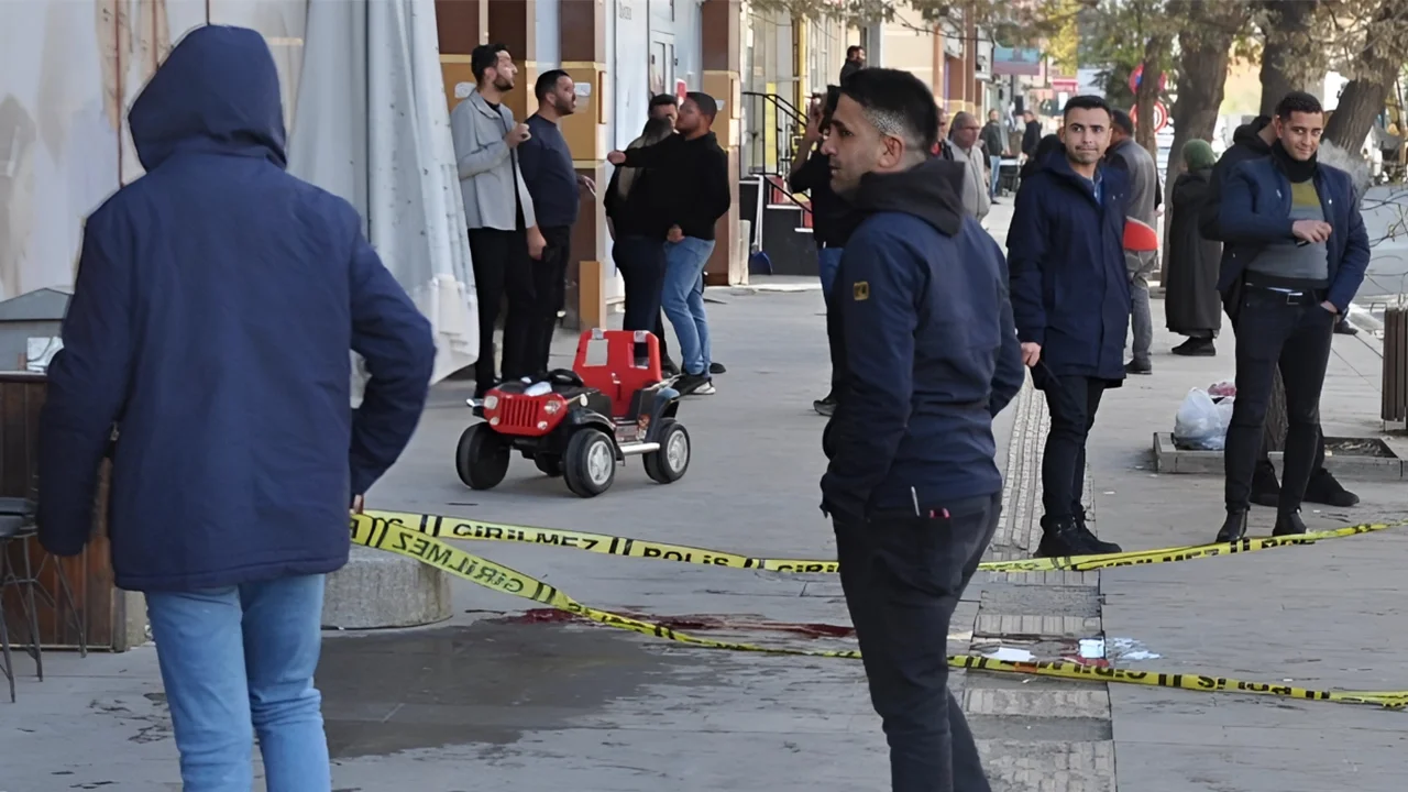 Düğün salonuna açılan ateşte küçük çocuk hayatını kaybetti