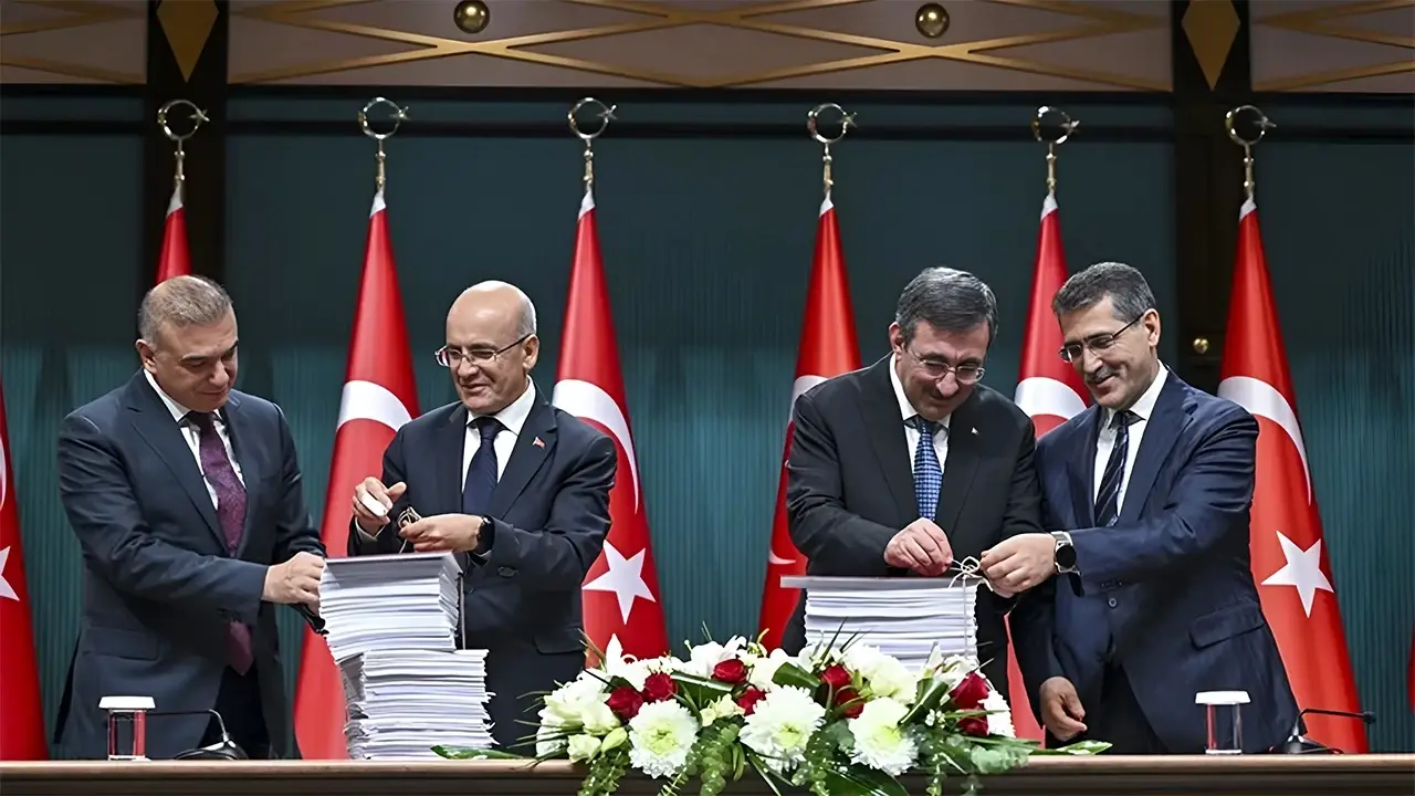 2025 Yılı bütçe görüşmeleri TBMM plan ve bütçe komisyonu'nda başladı