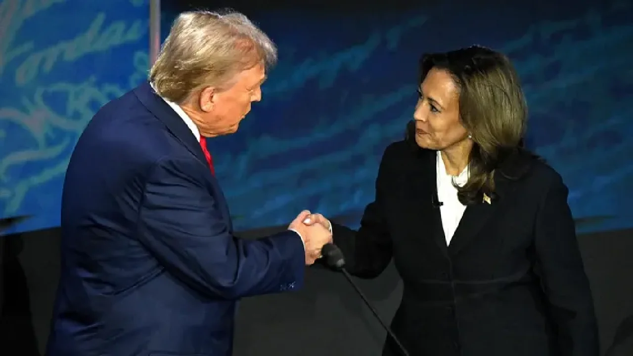 Kamala Harris, yenilgiyi kabullendi: Trump'ı tebrik etti