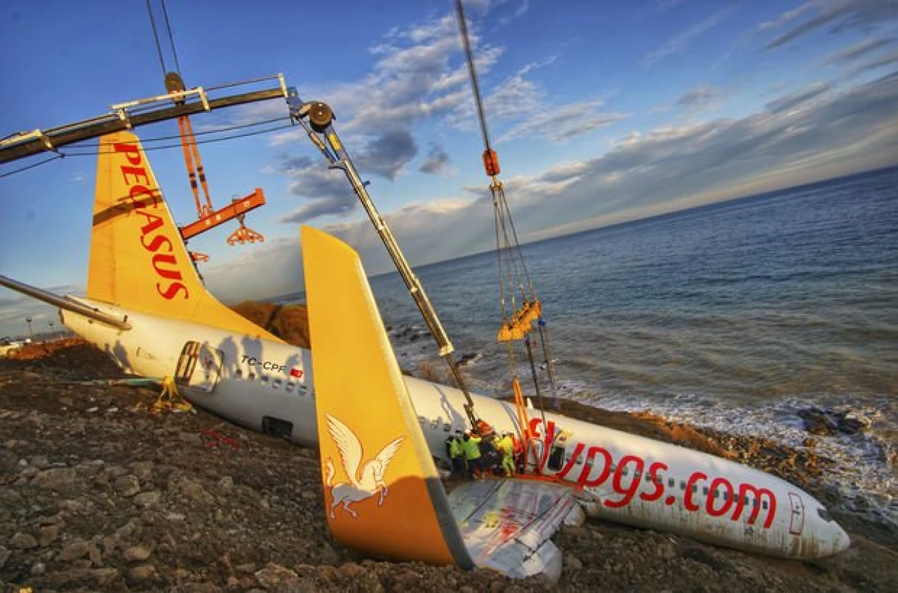 Trabzon Havalimanı'ndaki uçak kazasında pilotlara 3 yıl hapis cezası