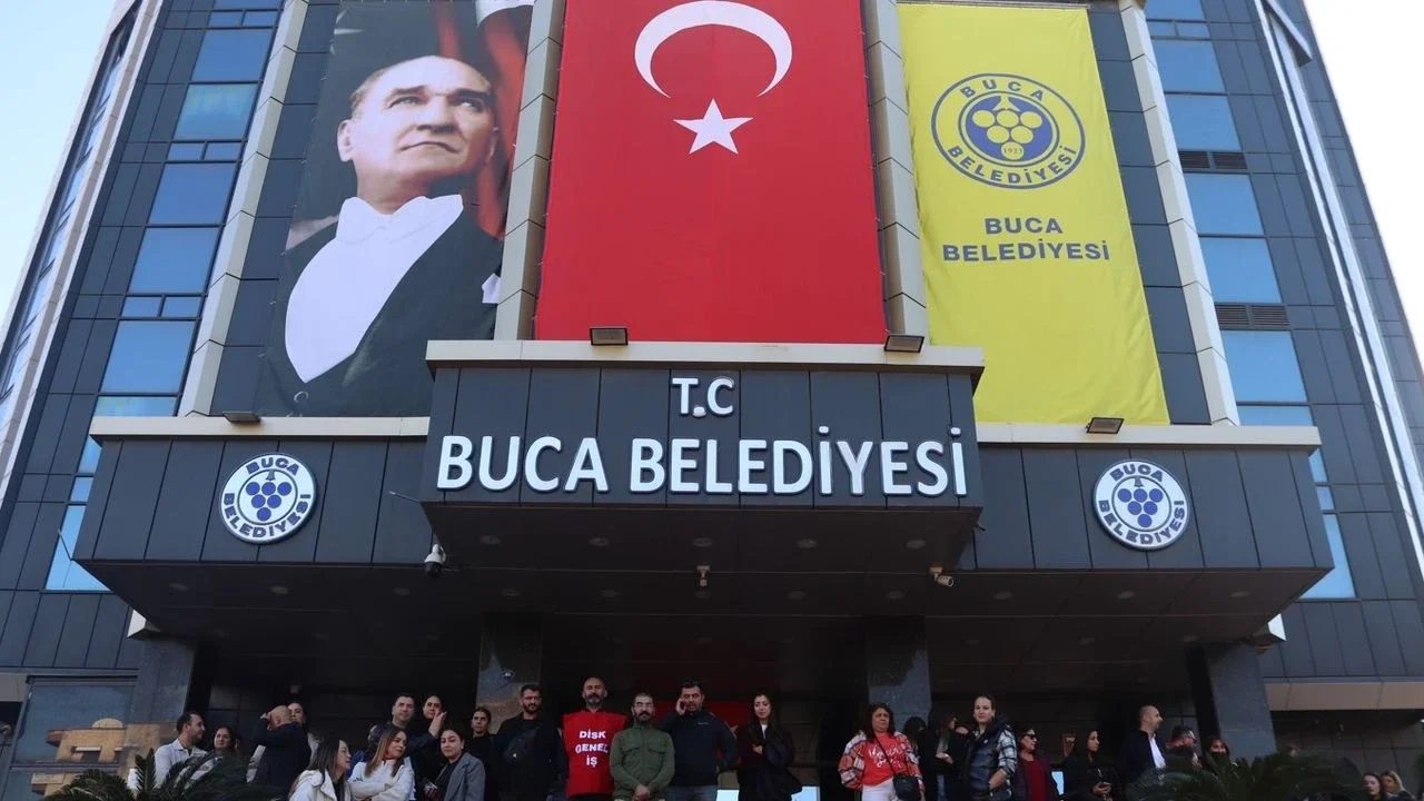 Buca Belediyesi'nde Genel-İş Sendikası üyesi işçilerden grev!