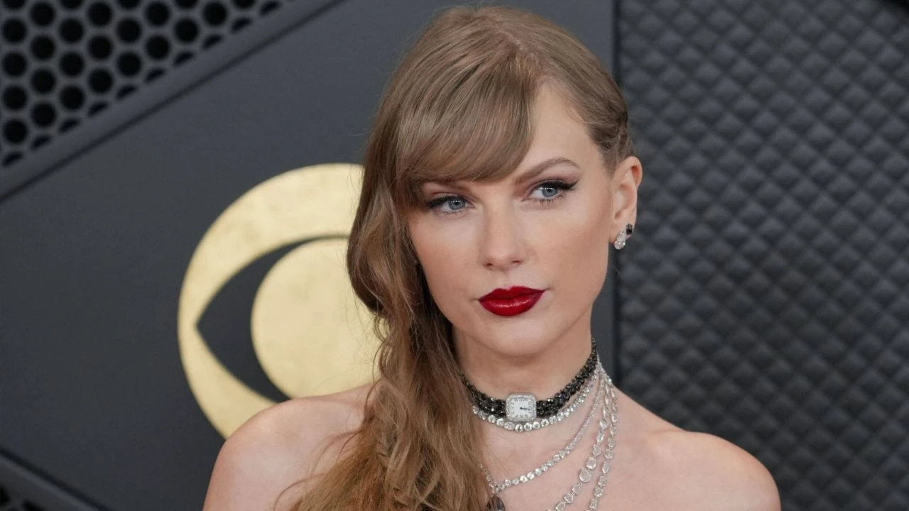 Taylor Swift'in yeni kitabı satışta! Black Friday çılgınlığında yok sattı