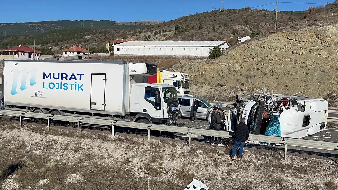 İstanbul-Samsun kara yolunda feci kaza: 14 yaralı