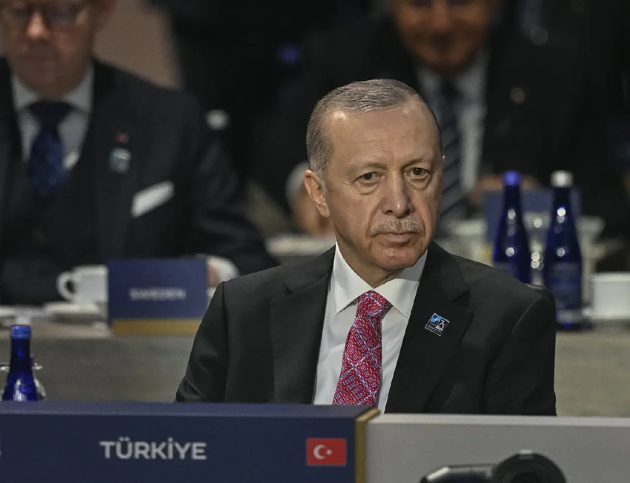 Cumhurbaşkanı Erdoğan, Esad konuşurken salonu terk etti