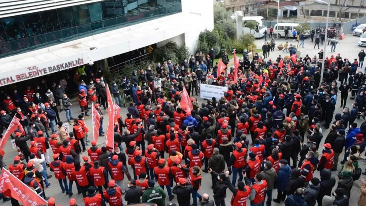 Kartal Belediyesi işçileri güç birliği yaptı: Birleşen işçiler yenilmez!