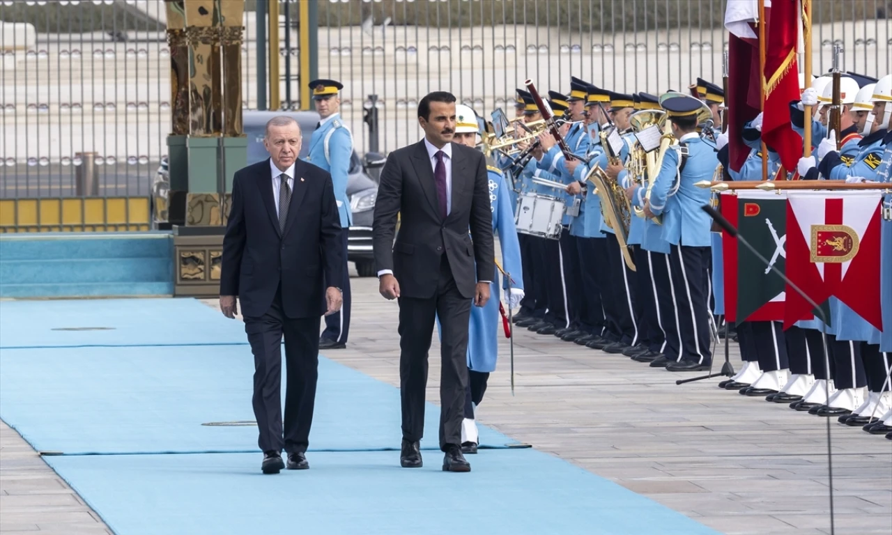 Cumhurbaşkanı Erdoğan, Katar Emiri Al Sani'yi resmi törenle karşıladı