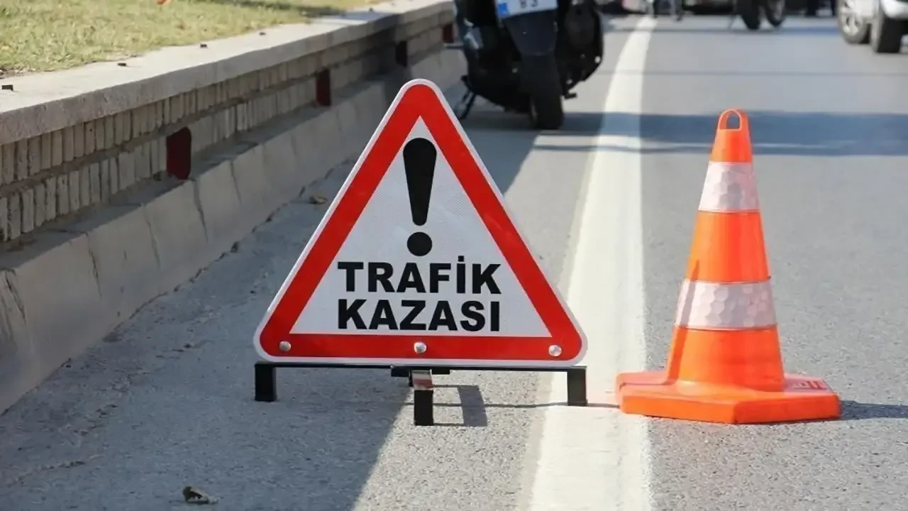 Muğla'da feci kaza can aldı: Yolcu otobüsü ile otomobil çarpıştı! 2 ölü, 1 yaralı