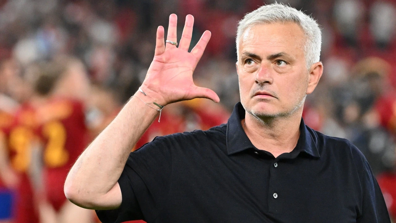 Jose Mourinho'nun istediği stoper ortaya çıktı! Talisca'nın takım arkadaşı geliyor