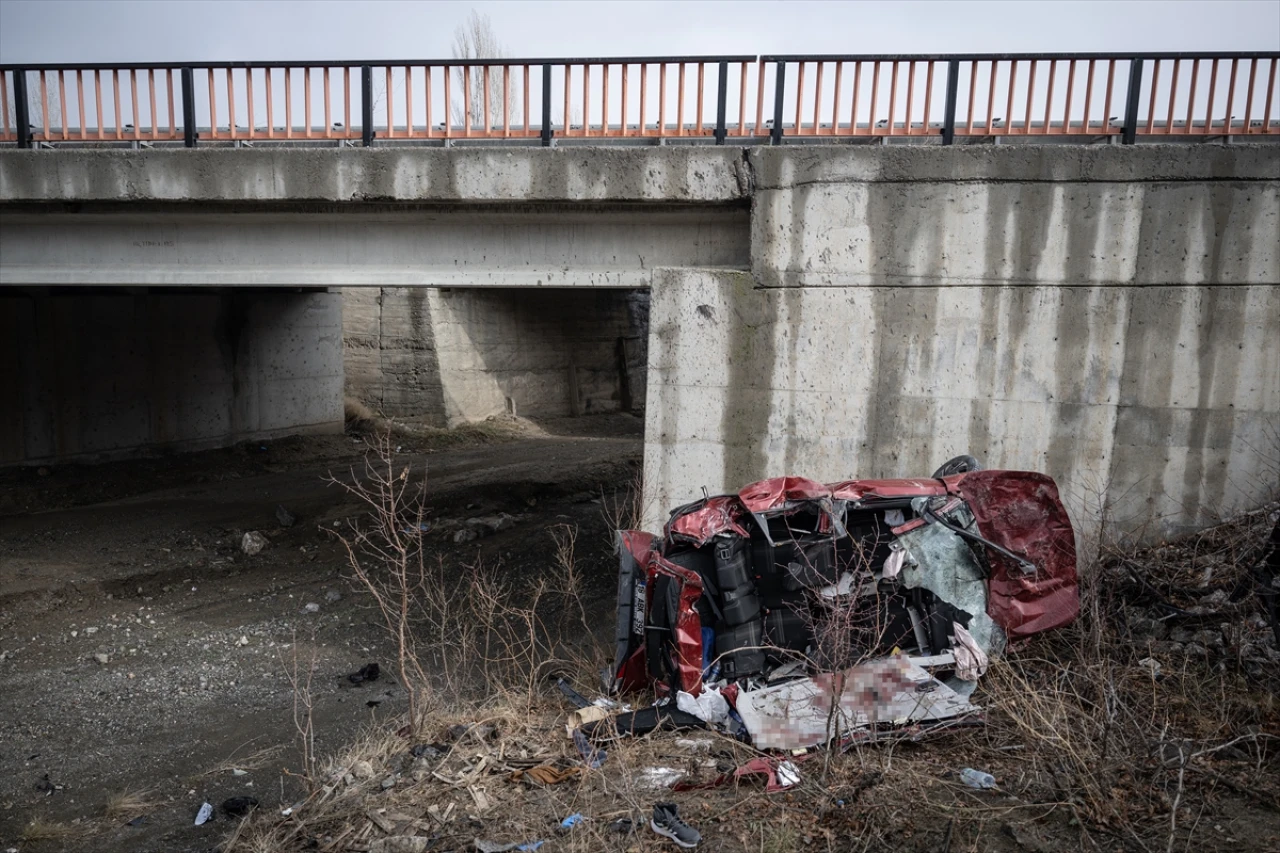 Ankara-Çankırı yolunda feci kaza: 5 kişi hayatını kaybetti