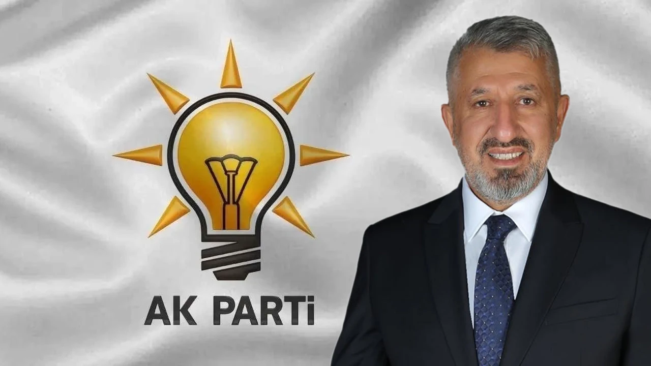 Karkamış Belediye Başkanı Mustafa Güzel, CHP'den istifa edip AK Parti'ye katıldı