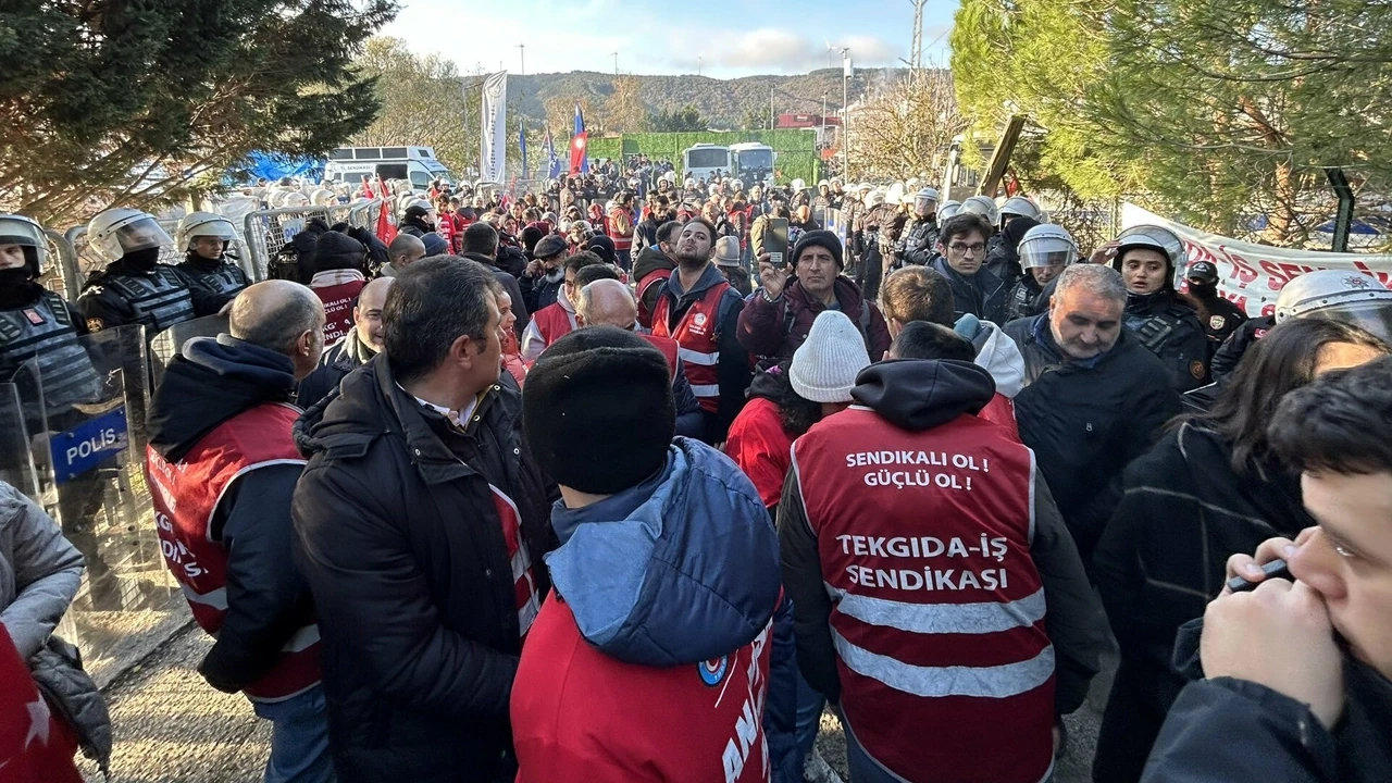 İstanbul'dan Ankara'ya 'Anayasal Hak Yürüyüşü': İşçilerin 5 aylık direnişi devam ediyor!