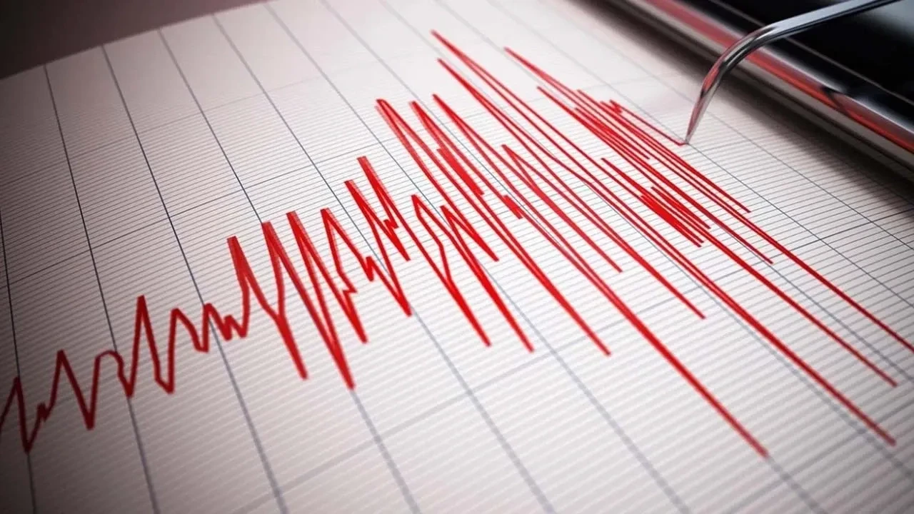 Ege Denizi'nde 4.8 büyüklüğünde deprem