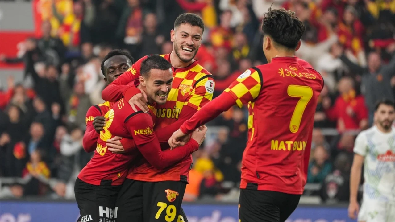 Süper Lig'de Göztepe, Çaykur Rizespor'u 3-0 mağlup etti