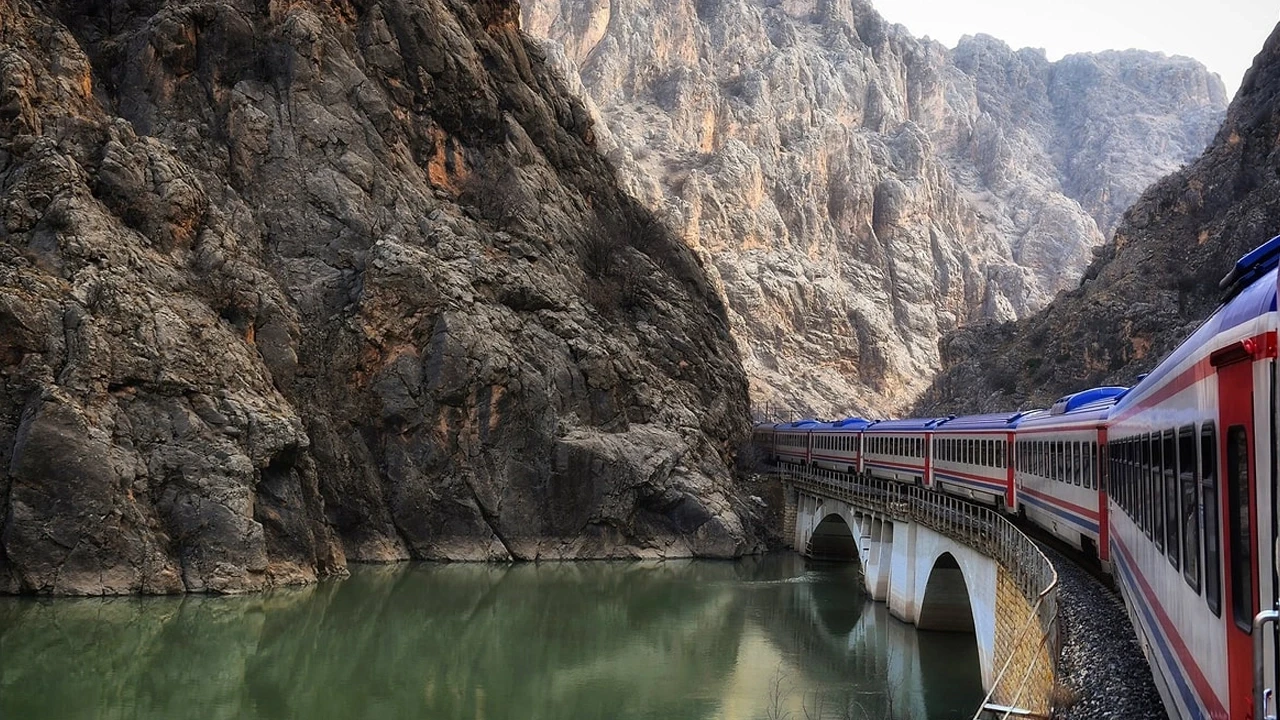 Turistik Doğu Ekspresi, Erzincan'a keyifli bir yolculukla vardı!