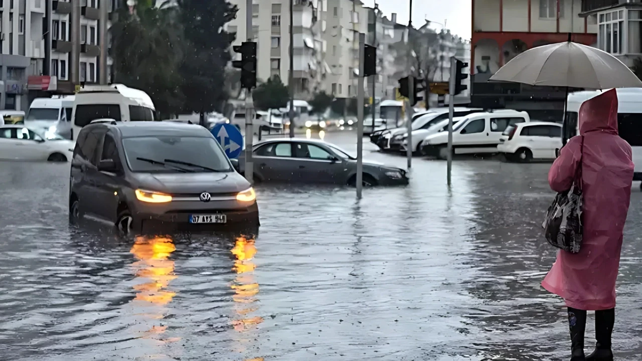 Antalya için meteorolojiden kuvvetli yağış uyarısı