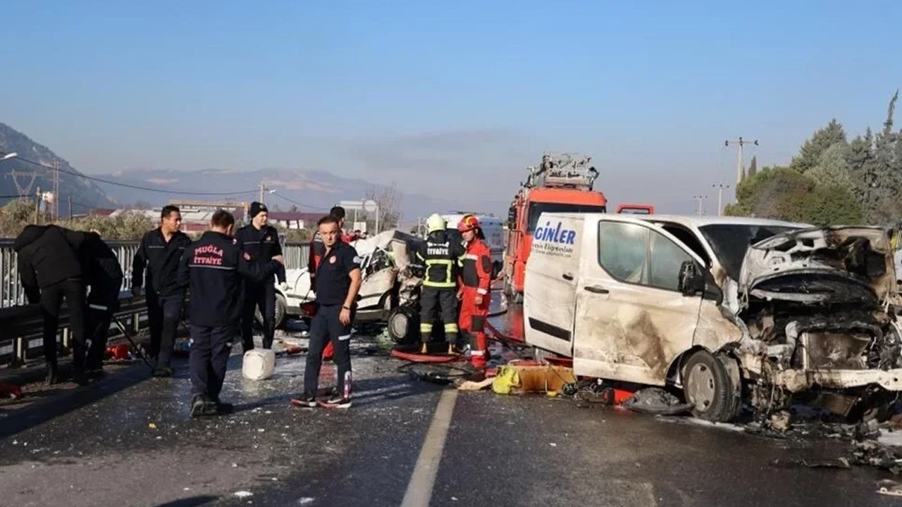 Muğla'da zincirleme trafik kazası: Yaralılar var