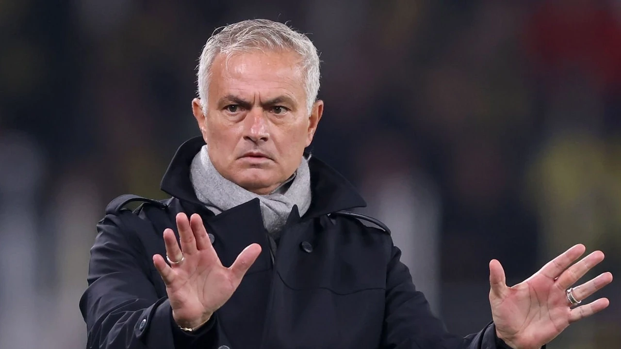 Fenerbahçe'de Jose Mourinho depremi! İstanbul'dan ayrılıyor