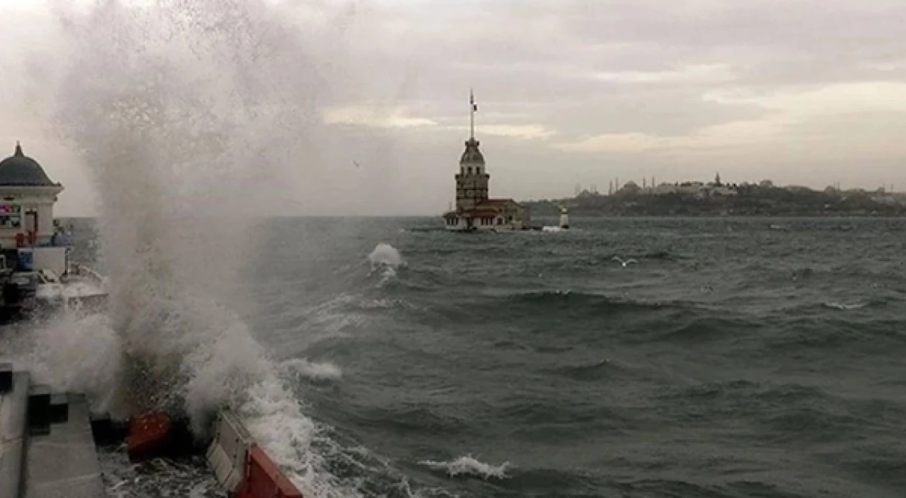 İstanbul'da fırtına etkisi arttı: İDO seferleri iptal oldu!