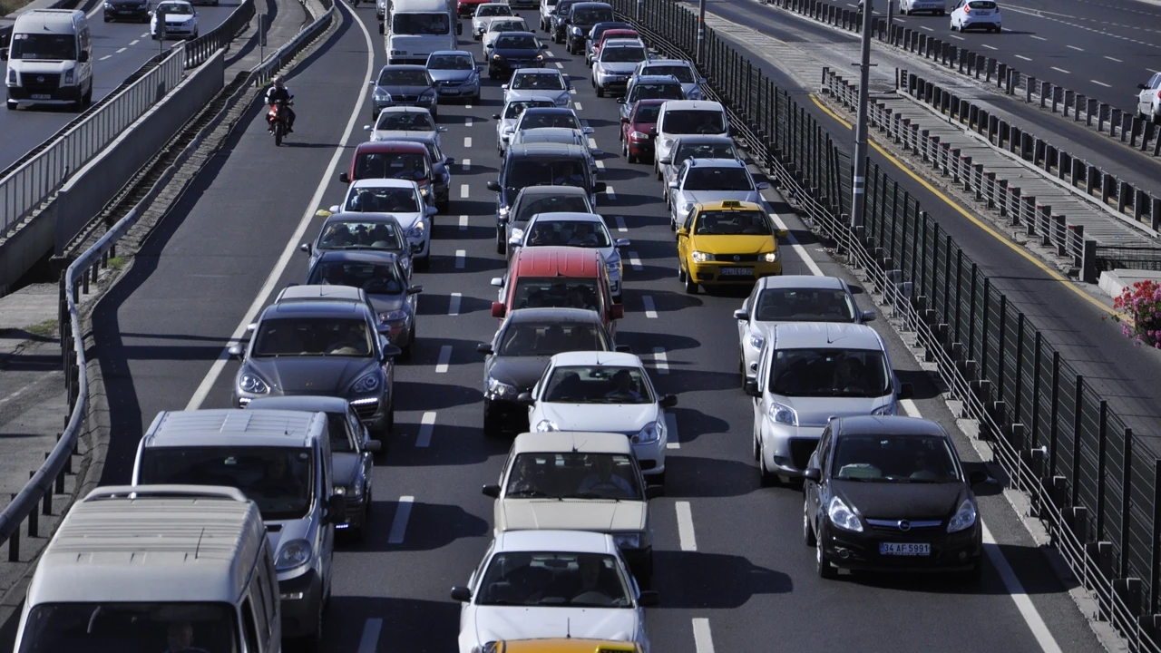 İstanbul, Ankara ve İzmir'de yol durumu belli oldu! Haftanın ilk işi gününde yola çıkanlar dikkat