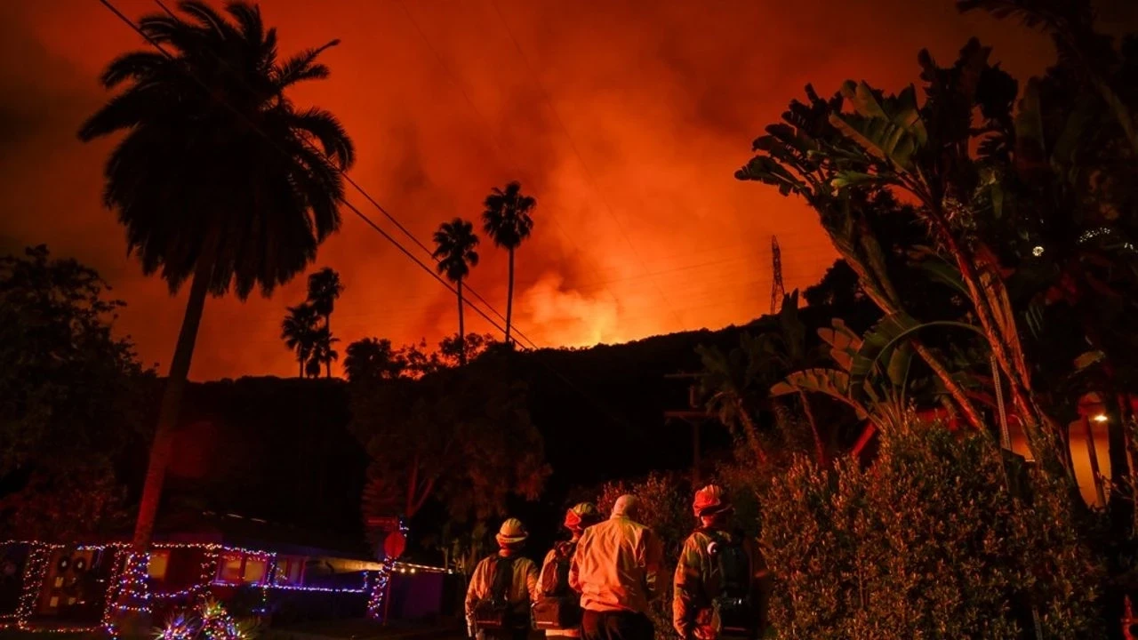 Los Angeles'taki yangınlarda can kaybı 16'ya yükseldi