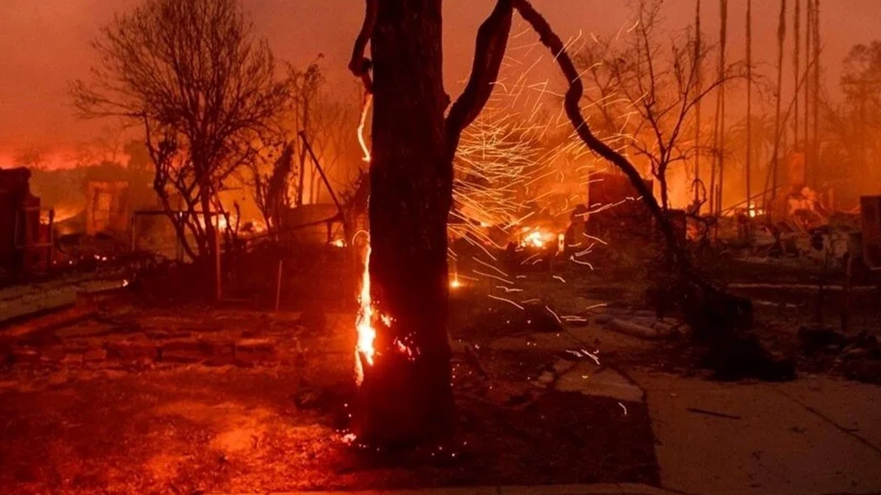 ABD yangınının çıkış nedeni alev hortumu nedir? Alev hortumu nasıl olur?