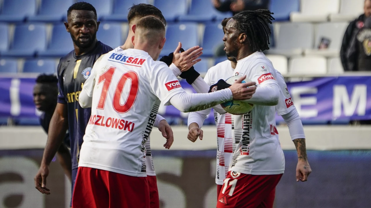 Kasımpaşa ve Gaziantep FK, 2-2 berabere kaldı