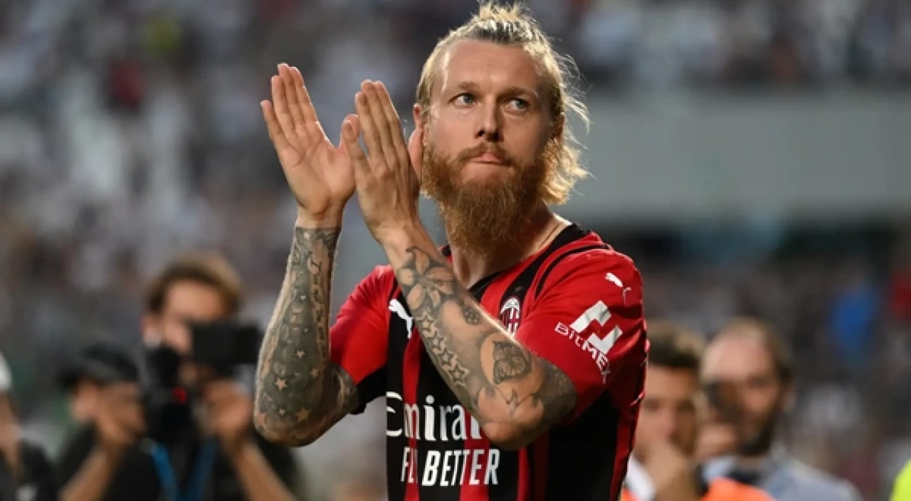 Bir dönem Fenerbahçe forması giyen Simon Kjaer, futbolu bıraktı