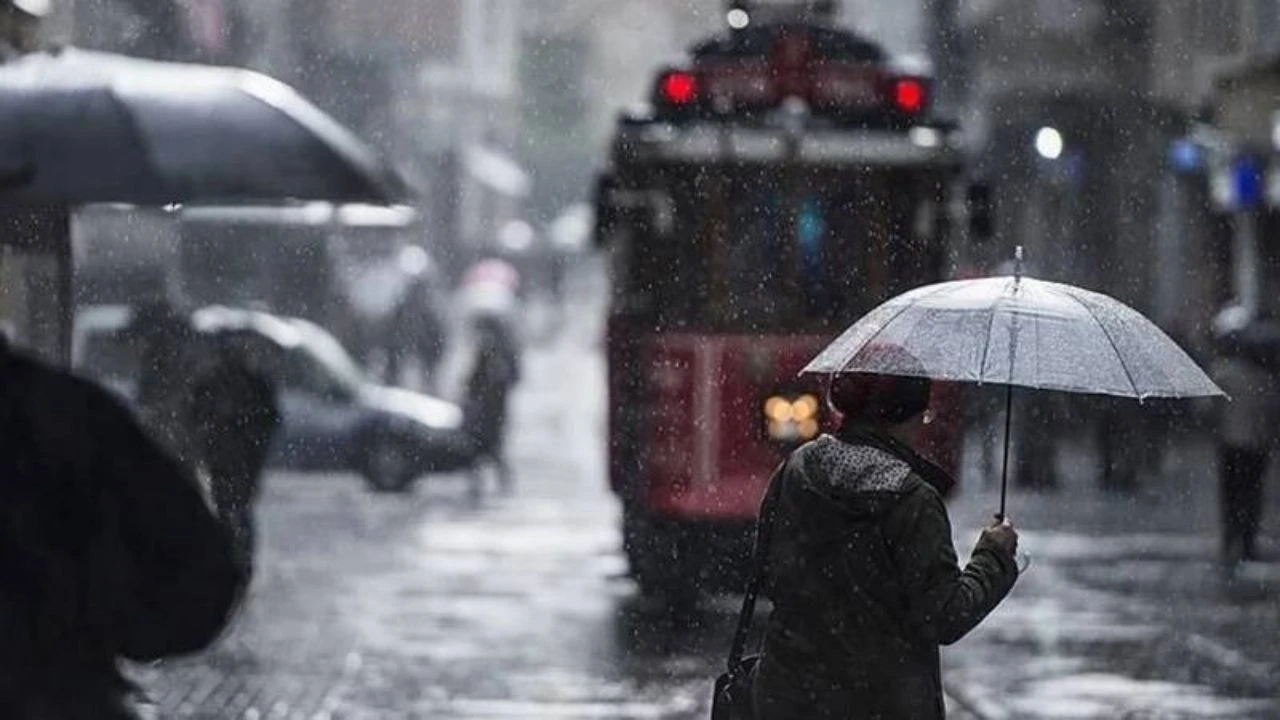 10 Ocak Cuma günü hava nasıl olacak? İstanbul’a sağanak yağış uyarısı!