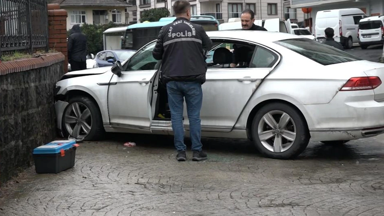 Rize'de silahlı saldırıya uğrayan adam, hastaneye giderken aracıyla kaza yaptı!