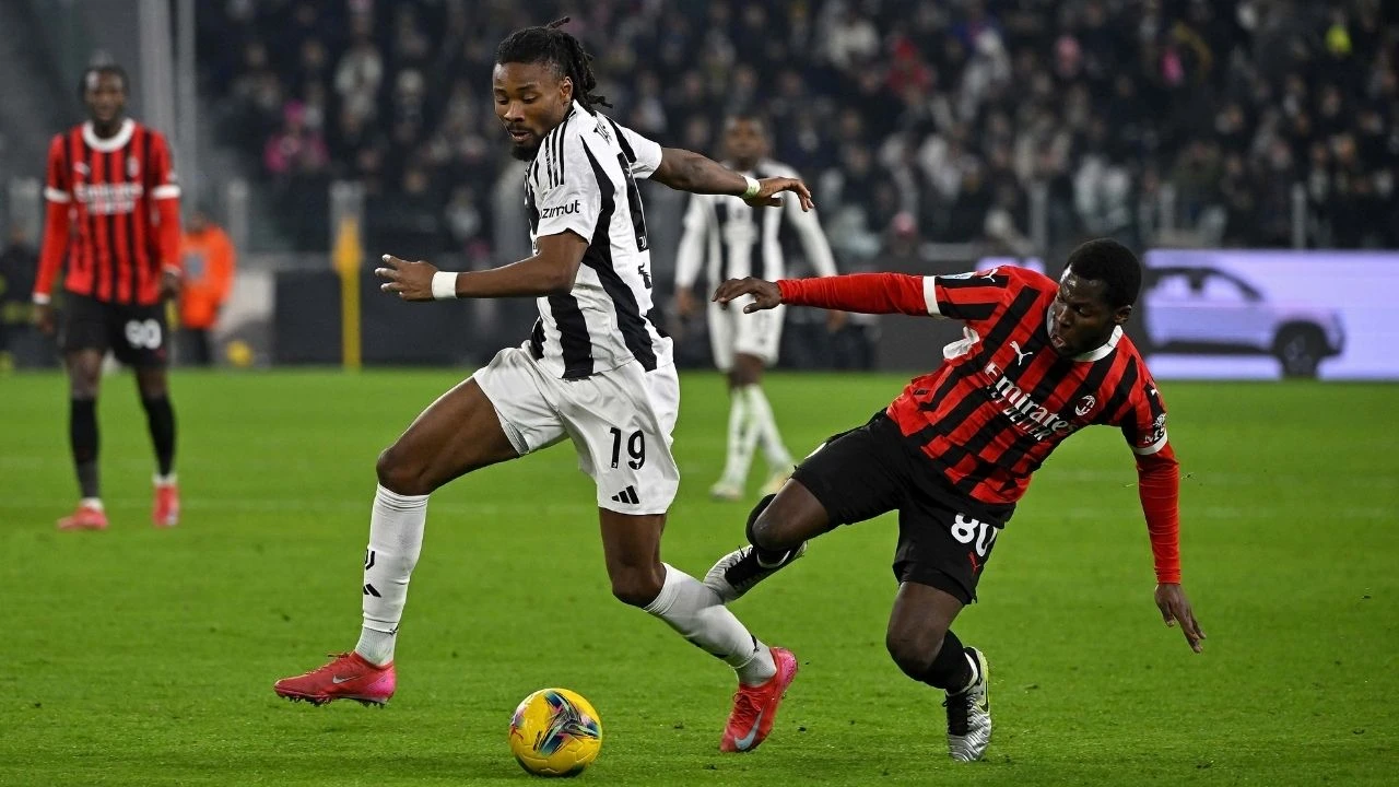 Juventus, Milan'ı 2-0 ile geçti! Kenan Yıldız, ilk 11'de başladı