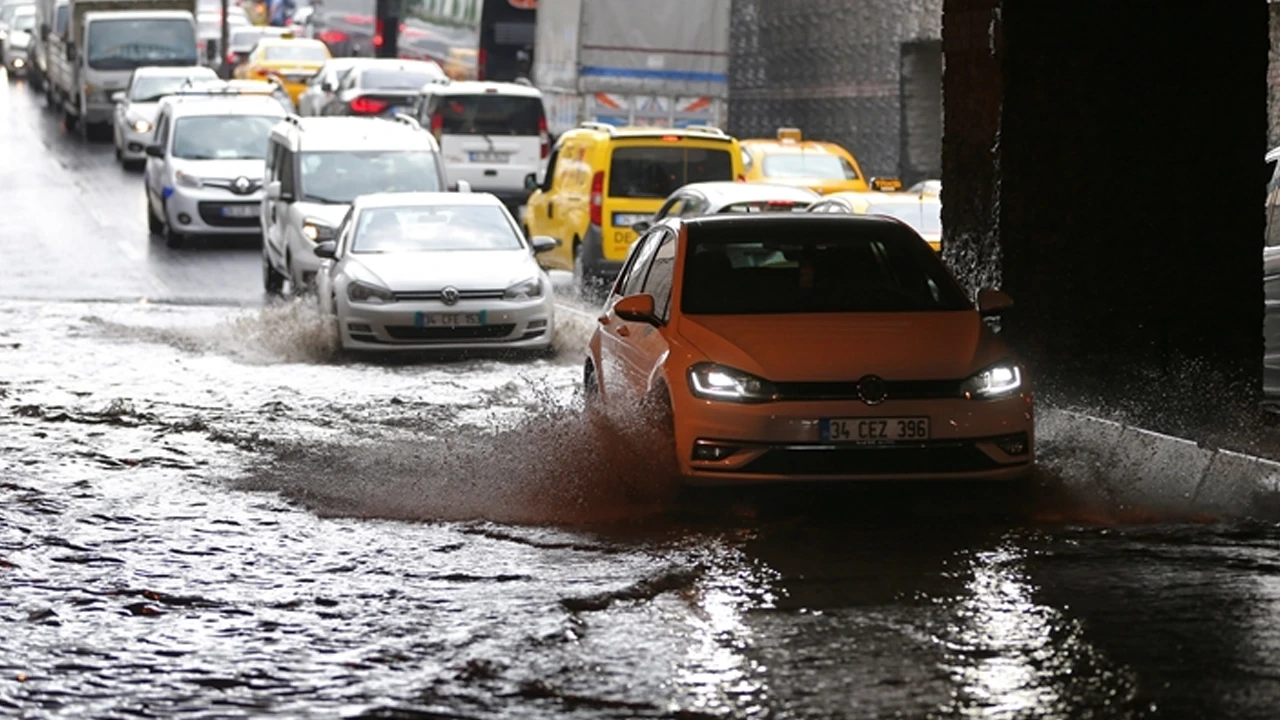 İstanbul'u sağanak yağış etkiledi: Barajlarda son durum ne?